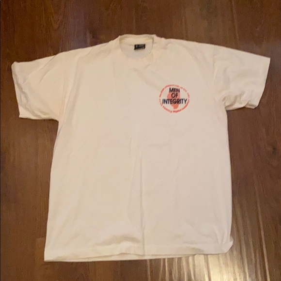 Vintage man of integrity t shirt - Picture 1 of 4